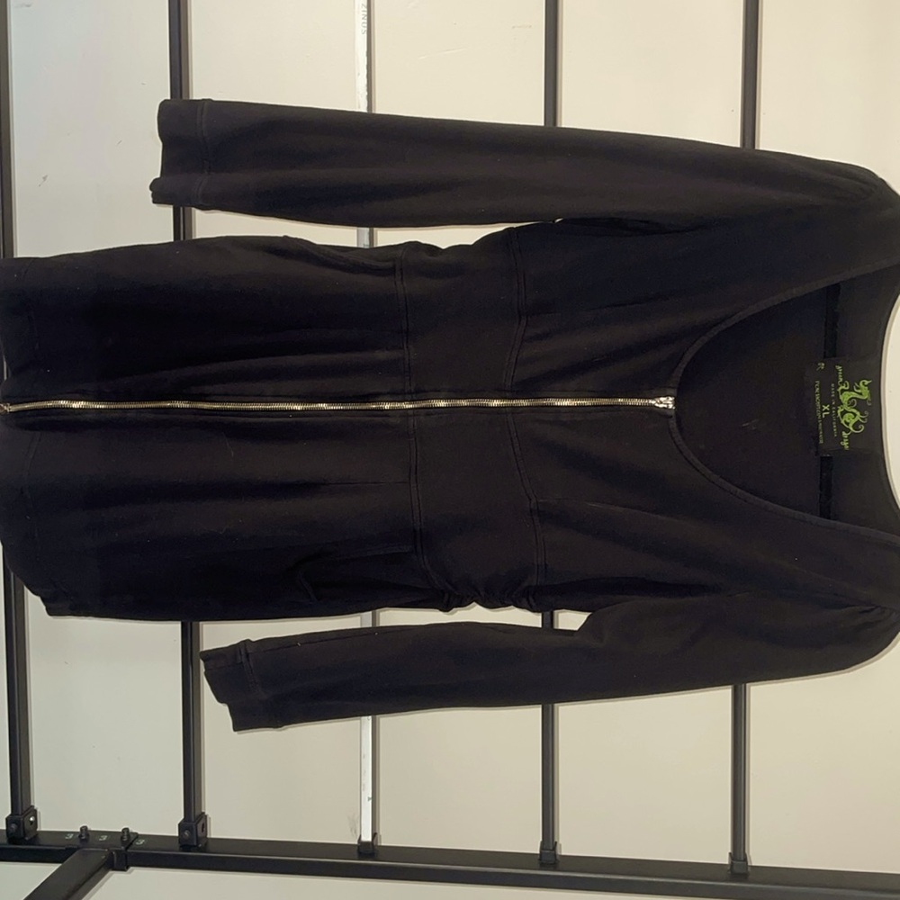 Long sleeve black zippered dress with pockets